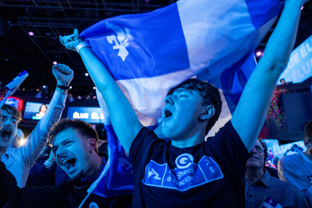 Para pendukung Parti Quebecois (PQ) bersorak saat anggota partai tersebut terpilih di Montreal, Quebec, Kanada, Senin (5/10/2026). Foto: ANDREJ IVANOV / AFP