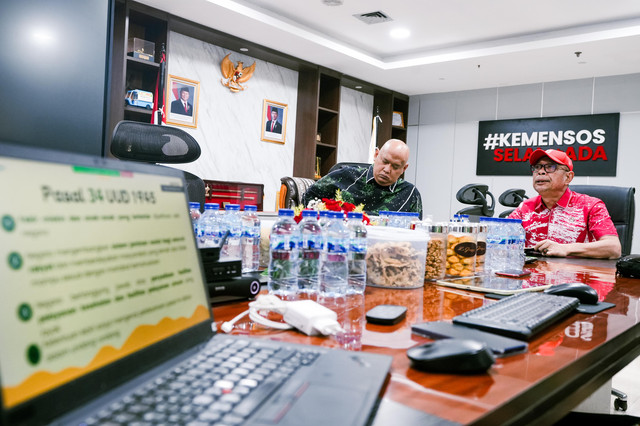 Wakil Menteri Sosial Agus Jabo Priyono membuka Masa Pengenalan Lingkungan Sekolah (MPLS) Sanggar Kegiatan Belajar (SKB) di Sentra Terpadu Inten Soeweno (STIS) Cibinong, Bogor secara daring dari Kantor Kemensos, Jakarta Pusat, Selasa (6/10/2026). Foto: Kemensos RI