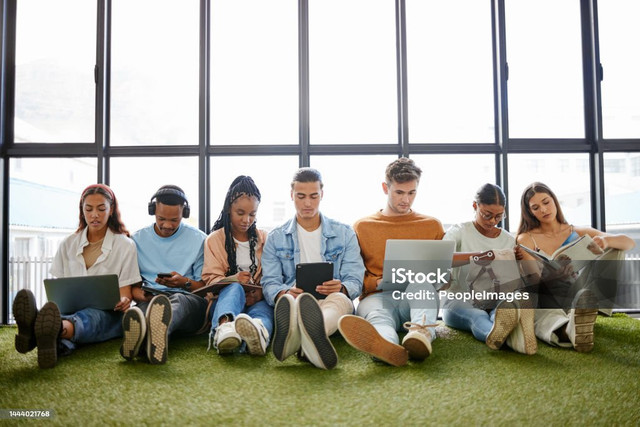 https://www.istockphoto.com/id/portfolio/PeopleImages?mediatype=photography