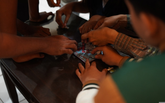 Penyatuan Kepingan Puzzle (Sumber: Dokumentasi Pribadi)