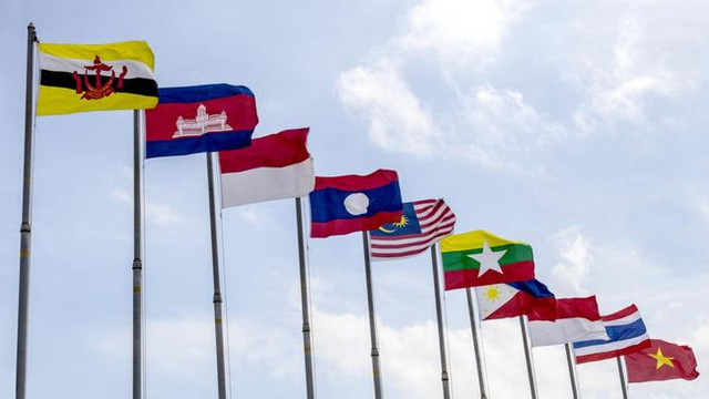 Ilustrasi. Sejarah dan tujuan pembentukan ASEAN (Foto: iStockphoto/Aj_OP)Baca artikel CNN Indonesia "Sejarah dan Tujuan Pembentukan ASEAN, Diawali Persamaan Antarnegara" selengkapnya di sini: https://www.cnnindonesia.com/edukasi/20221202135439-569-881914/sejarah-dan-tujuan-pembentukan-asean-diawali-persamaan-antarnegara.Download Apps CNN Indonesia sekarang https://app.cnnindonesia.com/