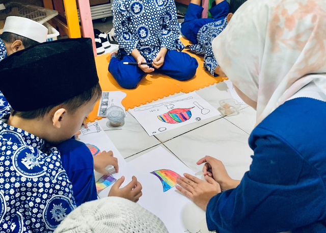 Agustina Azkia Tunnisa, Mahasiswa Program Studi Pendidikan Guru Pendidikan Anak Usia Dini, Universitas Negeri Yogyakarta (UNY), Yogyakarta. (Foto: pribadi)