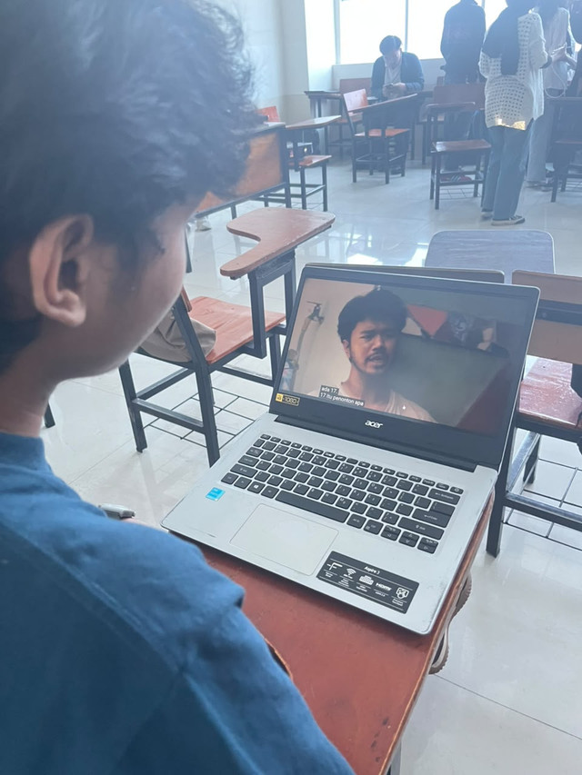 Suasana nonton film operasi pesta copet (Sumber : Dokpri)