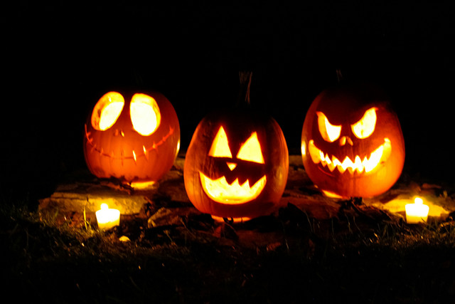 Ilustrasi Halloween Tanggal Berapa 2026?, Unsplash/Taylor Foss