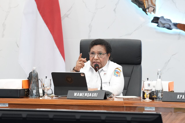 Wamendagri Ribka Haluk dorong percepatan kepemilikan akta kelahiran anak hingga capai target 100 persen nasional usai Rakor dengan KPAI di Kemendagri, Jakarta, Rabu (7/10/2026). Foto: Kemendagri RI
