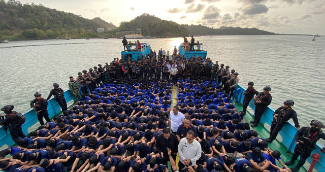 Direktorat Jenderal Pemasyarakatan memindahkan ribuan narapidana ke Nusakambangan. Foto: Dok. Ditjenpas