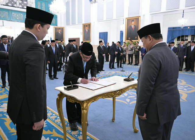 Presiden Prabowo Subianto melantik 26 anggota Wantimpres Foto: BPMI Setpres/Kris https://presidenri.go.id/uploads/2026/10/presidenri.go.id-03102026143840-6ac0b100324762.70136589.jpeg