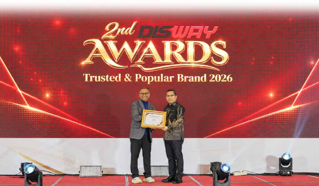 Universitas Pelita Harapan (UPH) meraih penghargaan Trusted and Popular Brand 2026 kategori Lembaga Perguruan Tinggi Swasta (PTS) dalam 2nd Disway Awards 2026. Penghargaan ini menjadi pengakuan atas tingkat pengenalan dan keterpilihan UPH dalam survei publik yang menjadi dasar penyelenggaraan Disway Awards 2026.Penghargaan tersebut diserahkan langsung oleh Dahlan Iskan, Founder Disway National Network, kepada UPH yang diterima oleh Dr. Andry M. Panjaitan, M.T., CPHCM., Associate Vice President of Student Development, Alumni, and Corporate Relations UPH, pada 29 September 2026 di JW Marriott Hotel, Mega Kuningan, Jakarta Selatan. 