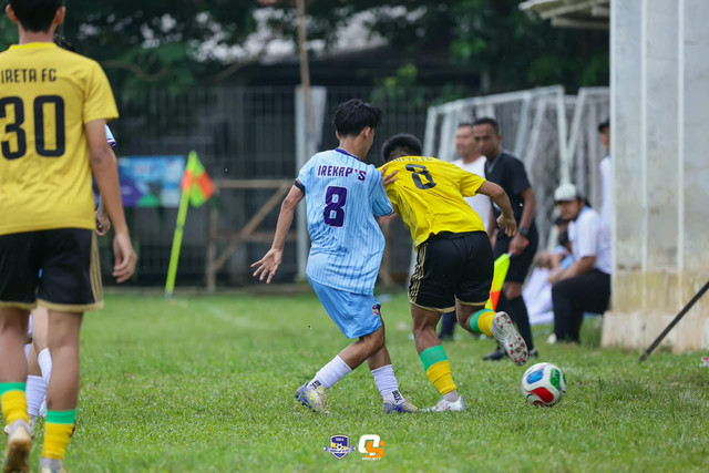 Dokumentasi Pribadi Kegiatan bermain Sepak Bola 2026.
