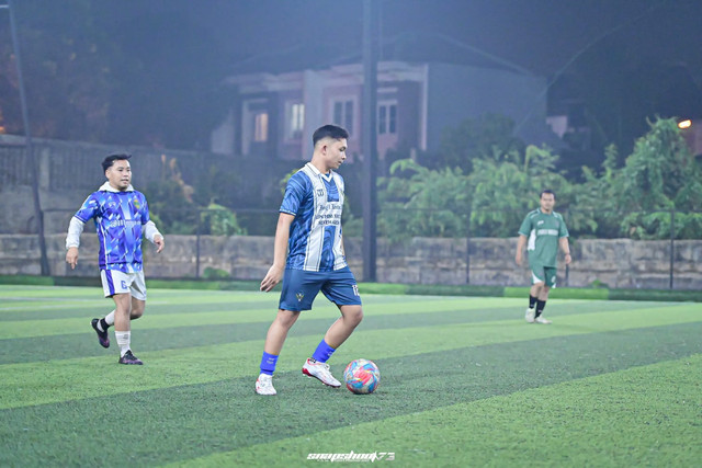 foto kegiatan pribadi bermain sepak bola