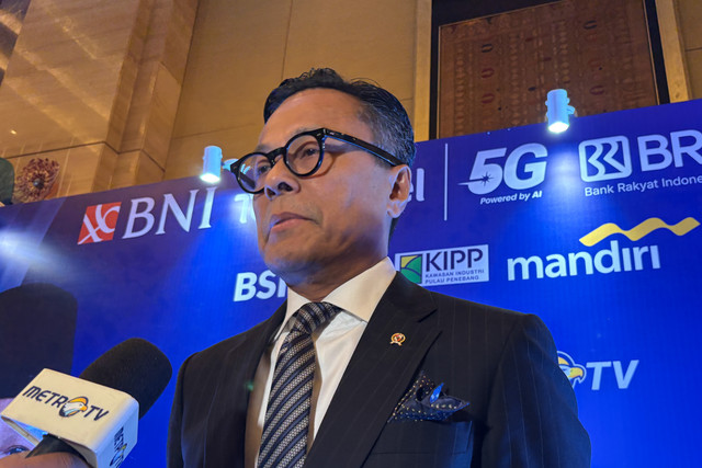 Chief Operating Officer BPI Danantara sekaligus Kepala BP BUMN Dony Oskaria usai acara 2 Tahun Pemerintahan Prabowo-Gibran di Kempinski Jakarta, Kamis (8/10/2026). Foto: Muhammad Fhandra/kumparan