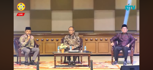 Suasana sesi diskusi dalam Seminar Nasional Keagamaan “Islam dan Ilmu Pengetahuan: AI antara Kemajuan Teknologi dan Kemunduran Akhlak” di Universitas Pamulang.