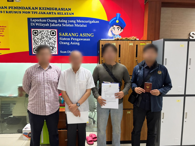 Ditjen Imigrasi amankan buronan penyuapan asal Thailand berinisial PV di Kantor Imigrasi Jaksel dan jadwalkan deportasi hari ini, Kamis (8/10/2026). Foto: Kementerian Imigrasi dan Pemasyarakatan