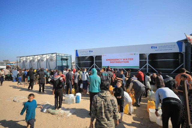 Dompet Dhuafa salurkan air bersih bagi warga Gaza, ditengah krisis kemanusiaan yang sedang berlangsung.
