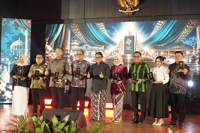 Kemenimipas menorehkan prestasi dalam ajang Anugerah Humas Indonesia (AHI) tahun 2026 di Balai Tawangarum Surakarta, Kamis (8/10/2026). Foto: Dok. Kemenimipas