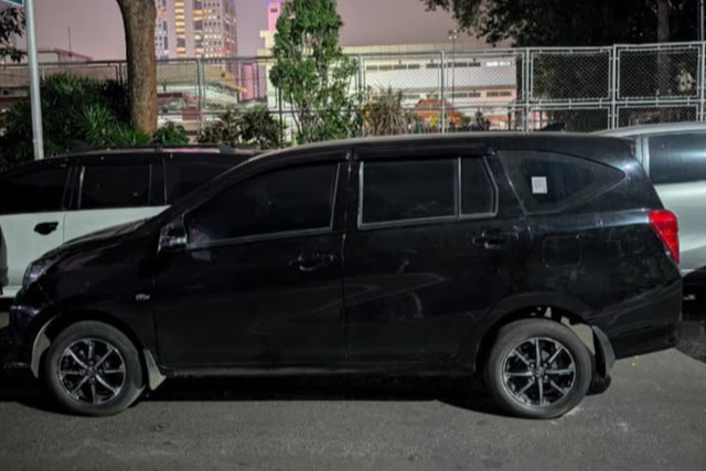 Mobil milik korban dalam kasus pembegalan taksi online yang diungkap Jatanras Polda Metro Jaya di Pamulang. Foto: Dok. Istimewa