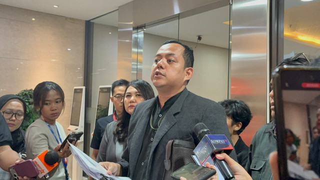 Pengacara korban penipuan emas Bionda Johan Anggara saat ditemui di Bareskrim Polri, Jumat (9/10/2026). Foto: Rayyan/kumparan 