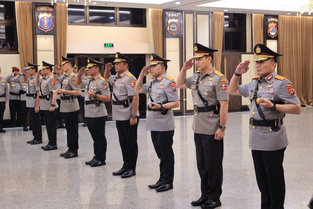 Kapolri Jenderal Suyudi pimpin serah terima jabatan pati di Mabes Polri, Jumat (9/10/2026). Foto: Dok. Istimewa