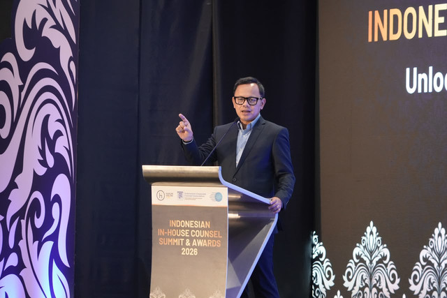 Wamendagri Bima Arya tegaskan komitmen Kemendagri cegah tumpang tindih regulasi pusat-daerah lewat pendekatan preventif di Indonesia In-House Counsel Summit & Awards 2026, Bali, Jumat (9/10/2026). Foto: Dok. Kemendagri