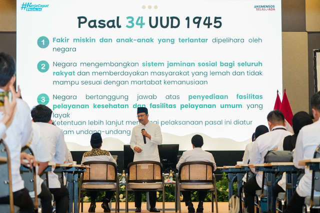Mensos Gus Ipul tegaskan peran strategis 157 operator dalam memastikan keakuratan Data Pokok Pendidikan (Dapodik) untuk mendukung optimalisasi layanan Sekolah Rakyat di Bekasi, Jumat (9/10/2026). Foto: Dok. Kemensos