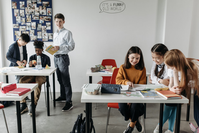 Ilustrasi mahasiswa yang sedang berada di ruang kelas (Pexels/Pavel Danilyuk)