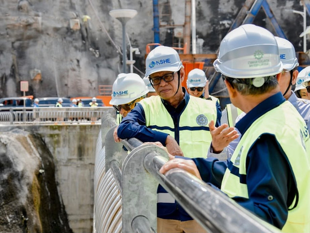 Wakil Menteri Energi dan Sumber Daya Mineral (ESDM) Yuliot Tanjung. Foto: Dok. Kementerian ESDM