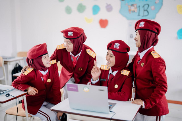 Plt. Kepala Pusdiklatbangprov Kemensos Afrizon Tandjung pastikan penanganan insiden siswa Sekolah Rakyat di Pati dan Mamuju serta perkuat pengawasan asrama di Jakarta, Sabtu (10/10/2026). Foto: Dok. Kemensos
