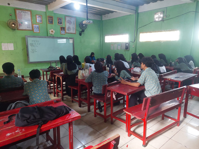Ilustrasi foto di Smk Islamiyah Serua