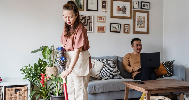 Ilustrasi peran gender dalam rumah tangga. Sumber: Pexels