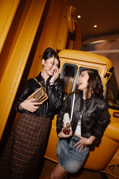 Instalasi Coach Tabby Shop di Central Park Mall, Jakarta, menghadirkan koleksi Tabby Fall terbaru dan berbagai aktivitas interaktif hingga 25 Oktober 2026. Foto: Coach