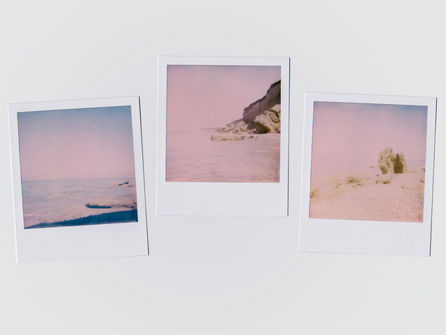 Gambar Ilustrasi Polaroid. (Sumber : Unplash / Ivan Shimko)