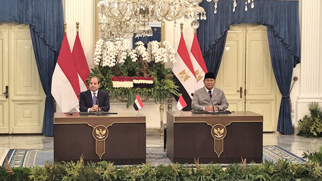 Presiden RI Prabowo Subianto dan Presiden Mesir Abdel Fattah El-Sisi usai pertemuan bilateral di Istana Merdeka, Jakarta, Minggu (11/10/2026). Foto: Jonathan Devin/kumparan