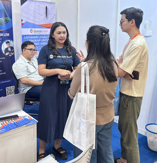 Tim Kontrak Hukum Hadir Melayani Pengunjung FLEI EXPO 2026