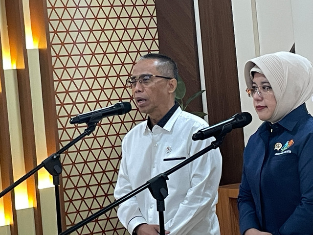 Pertemuan Wakil Menteri Koordinator (Wamenko) Bidang Perekonomian Dradjad Hari Wibowo dengan Kepala BPS Amalia Adininggar Widyasanti  di Kantor BPS, Jakarta pada Senin (12/10/2026). Foto: Zulfa Salman/kumparan