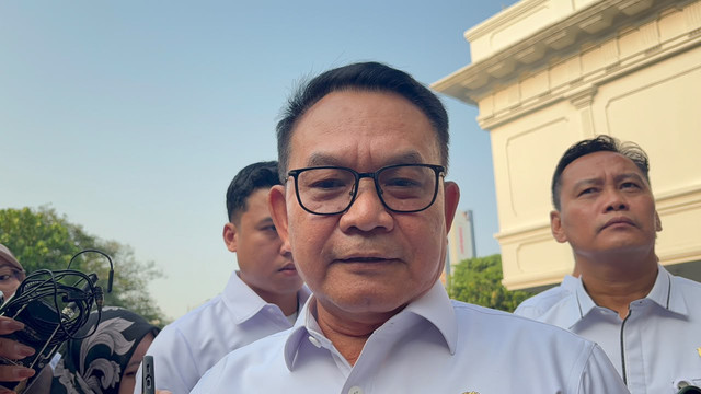 Menkopolkam Dudung Abdurrahman di Komplek Istana Kepresidenan, Jakarta, Senin (12/10/2026). Foto: Zamachsyari/kumparan