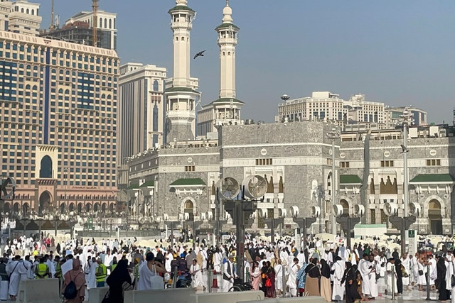 Suasana di Makkah, Arab Saudi, usai serangan di Bandara King Khalid, Riyadh, Senin (12/10/2026). Foto: kumparan
