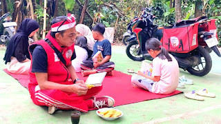 Pegiat literasi motor baca keliling