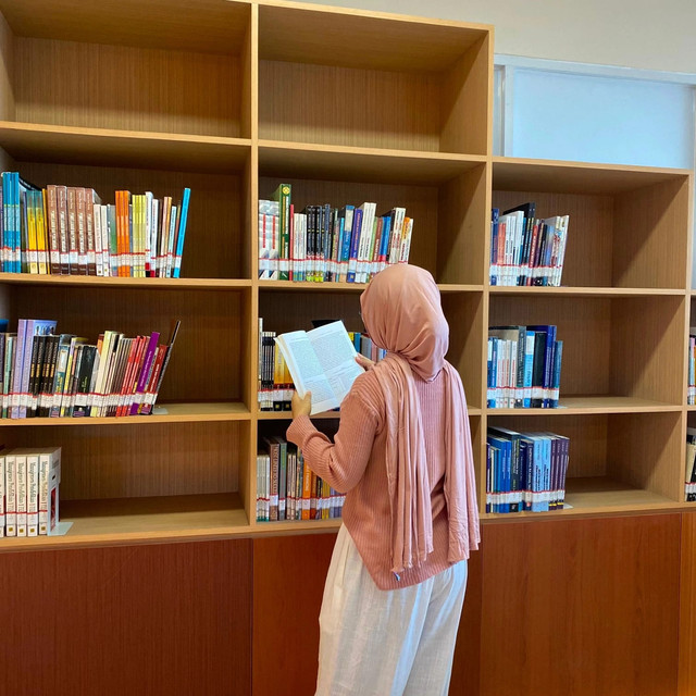 Gambar diambil dari foto pribadi ketika di perpustakaan