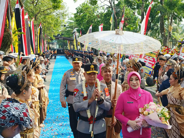 Kapolda Jabar, Irjen Pol Hengki pada Welcome Parade Polda Jawa Barat di Lapangan Polda Jabar, Selasa (13/10). Dok. Abisatya Foto: Abisatya/kumparan