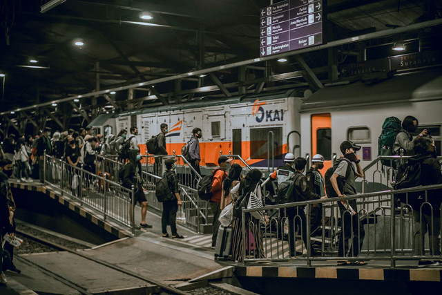 Ilustrasi membahas rincian tarif khusus KAI Daop 8. Foto: Pexels