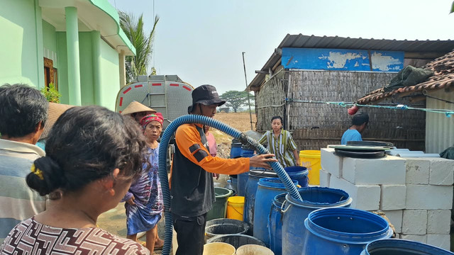 Total sebanyak 42.000 liter air bersih telah disalurkan kepada 426 kepala keluarga (KK) di dua wilayah baik Jeparan dan Grobogan, Jawa Tengah. Bantuan ini menjadi ikhtiar untuk membantu masyarakat memenuhi kebutuhan air bersih di tengah terbatasnya sumber air akibat musim kemarau.