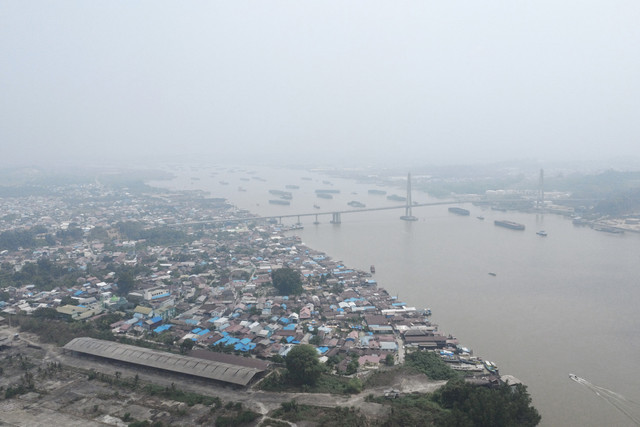 Foto udara sungai Mahakam kawasan Sungai Kujang, Samarinda, Kalimantan Timur, Selasa (13/10/2026). Foto: Angga Palguna/ ANTARA FOTO