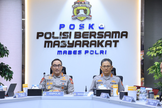 Kapolri Jenderal Polisi Suyudi Ario Seto resmikan logo dan slogan baru. Foto: Dok. Polri