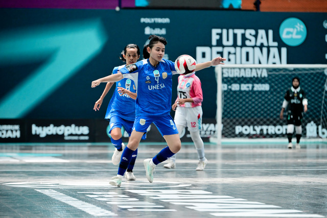 Unesa bantai ITS 16-1 di laga pembuka Campus League Futsal Regional Surabaya, Selasa (13/10) di GOR Futsal Pertamina ITS. Foto: Campus League