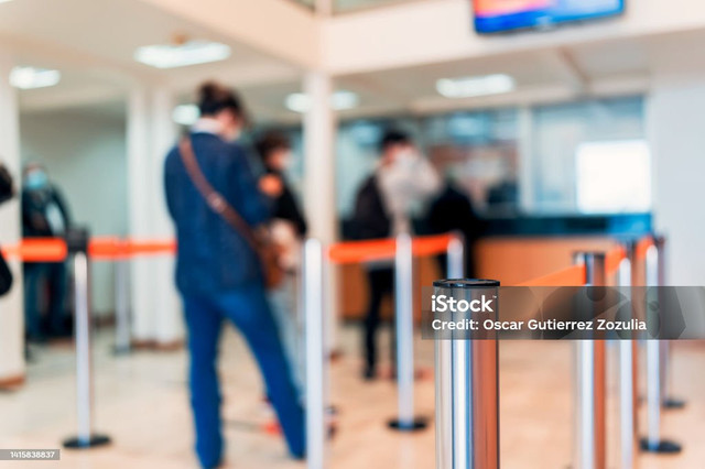 Keputusan Bank menyetujui Kredit (sumber: https://pixabay.com/photos/search/bank/)