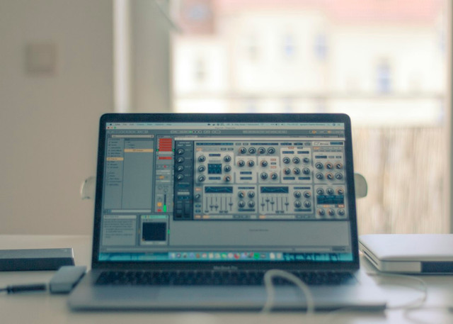ilustrasi karakter dalam scratch disebut dengan. Unsplash/Ignacio Montero