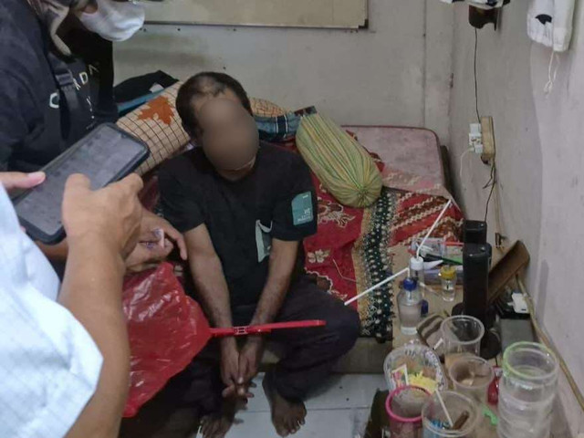 Satresnarkoba Polres Metro Bekasi Kota menggelar Operasi Sarang Narkoba di kawasan Rama Plaza, Kota Bekasi, Selasa (13/10/2026). Foto: Dok. Istimewa
