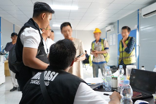 Dirjen Imigrasi Hendarsam Marantoko buka Rakor Wasdakim di Bandung untuk optimalkan teknologi pengawasan digital seperti APOA, SOI, dan APGAKUM Pengungsi, Selasa (13/10/2026). Foto: Dok. Kementerian Imigrasi