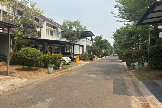 Suasana komplek perumahan Serpong Lagoon, Tangerang Selatan, Banten, Rabu (14/10). Foto: Pradya Tirta/kumparan