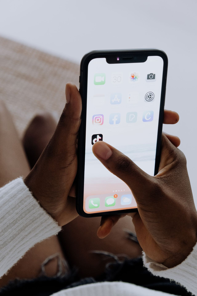 Photo by cottonbro studio: https://www.pexels.com/photo/person-holding-black-iphone-5-5081915/